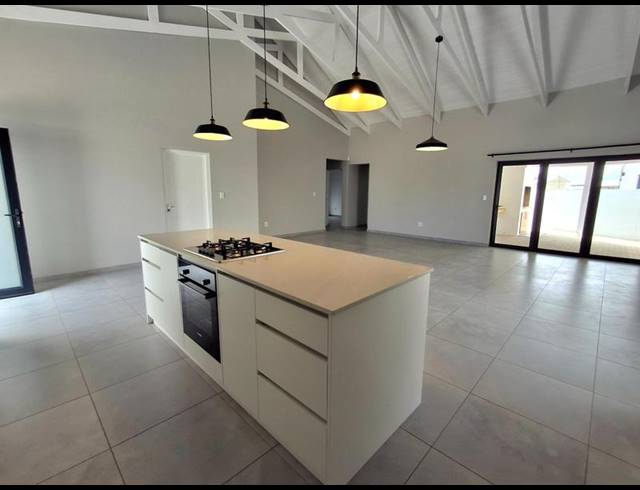 3 BEDROOM HOUSE FOR SALE IN BRITANNIA BAY